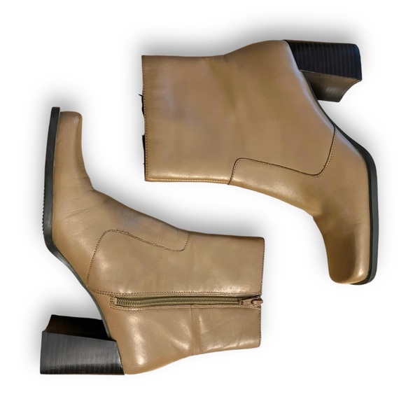 SOLD Tan Leather Square Toe Chunky Heel Ankle Boots 1990s 2000s Vintage Westies - Picture 3 of 9